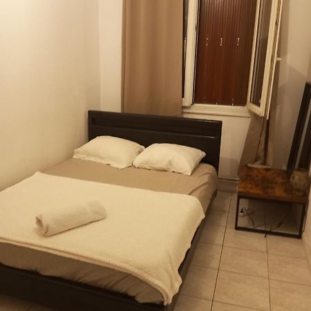 Апартаменты Chambre Cour Фонтен Экстерьер фото